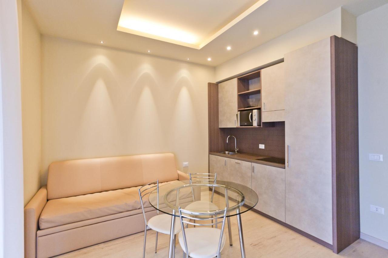 Residence Elisabetta Чезенатико Экстерьер фото
