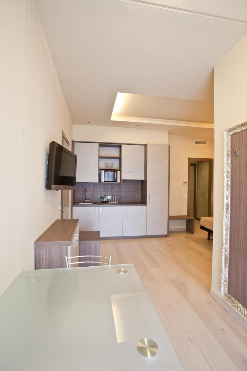 Residence Elisabetta Чезенатико Экстерьер фото
